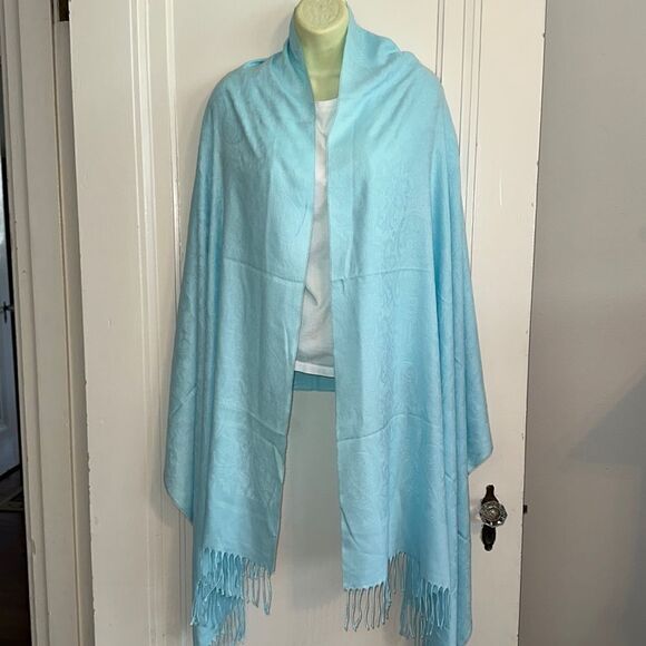 Light blue large shawl/wrap with fringe hem - Picture 1 of 6